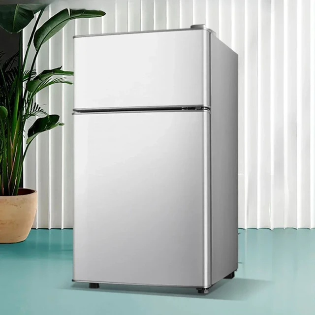 how much energy does a refrigerator use