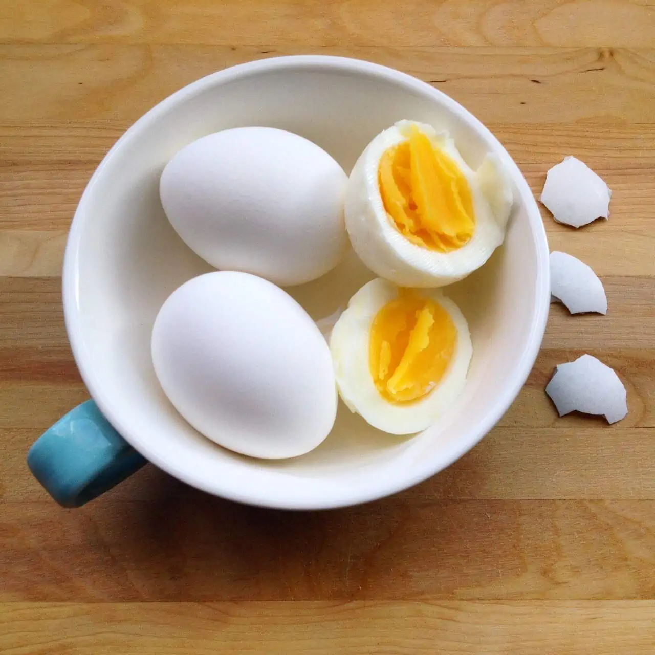 boiled eggs last in refrigerator