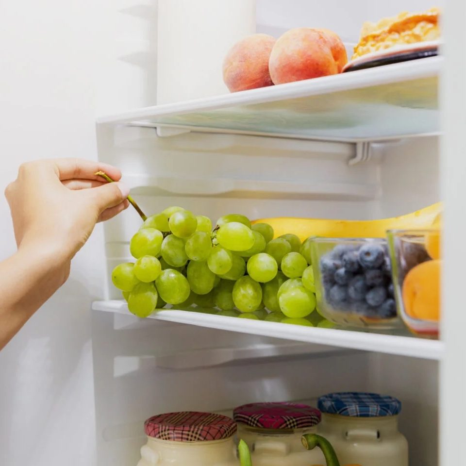 grapes last in the refrigerator